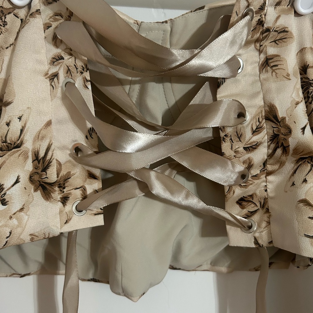 SHEIN Floral Off-Shoulder Blouse Bundle- Black and Cream - Picture 5 of 9